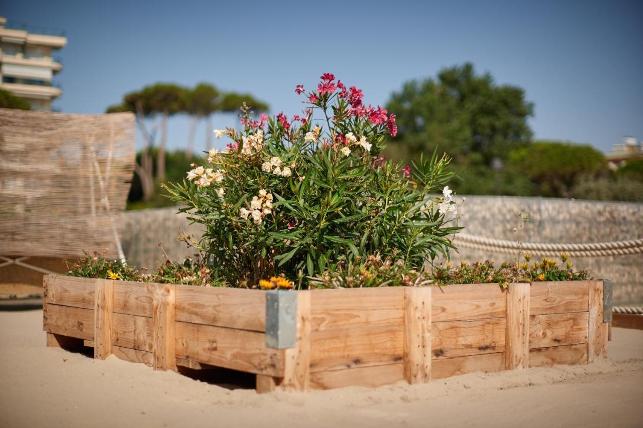 Hotel Saraceno Resort With Private Beach Milano Marittima Exterior foto