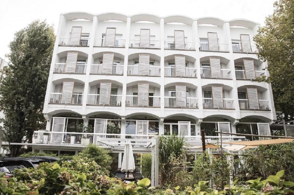 Hotel Saraceno Resort With Private Beach Milano Marittima Exterior foto